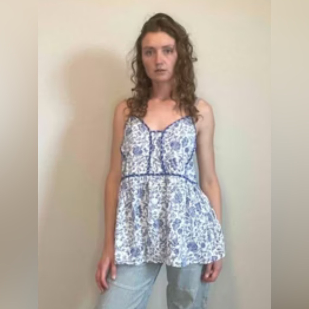 KNOX ROSE Blue Floral BOHO Spaghetti Strap Flowy Tank Top - M